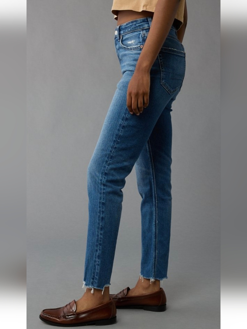 NWT American Eagle Super High-Rise Strigid Mom Jeans in size 12 Short - Picture 3 of 10